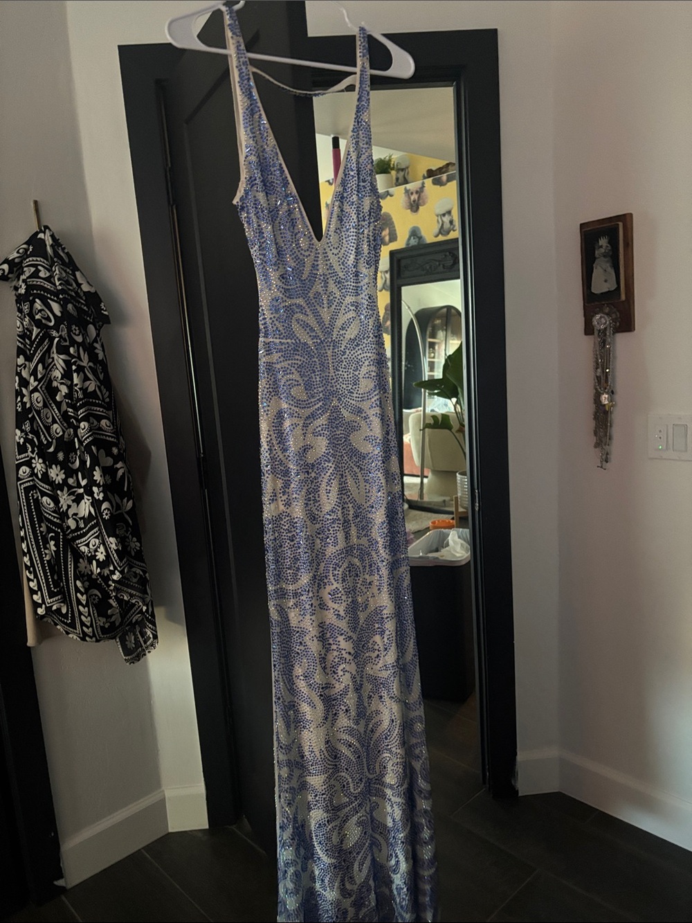 Elegant Blue and White V-Neck Maxi Dress
For prom
